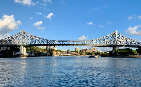 Golden Rays and Clear Horizons: Brisbane’s Perfect Autumn Tuesday